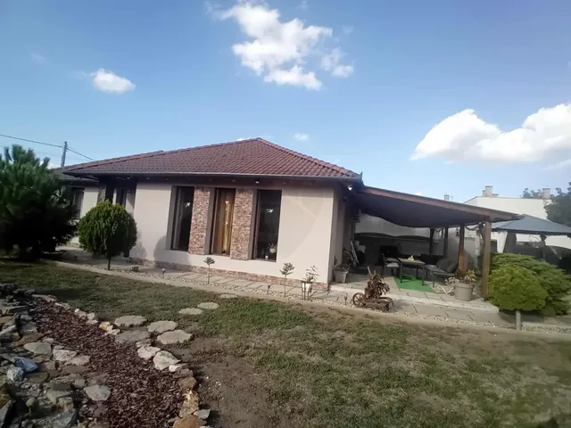 Eladó ház Hatvan 139 nm