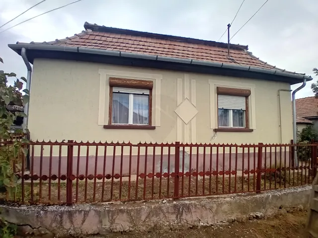 Eladó ház Szűcsi 58 nm