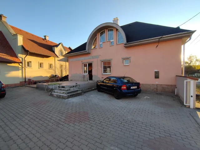 Eladó ház Jászfényszaru 130 nm