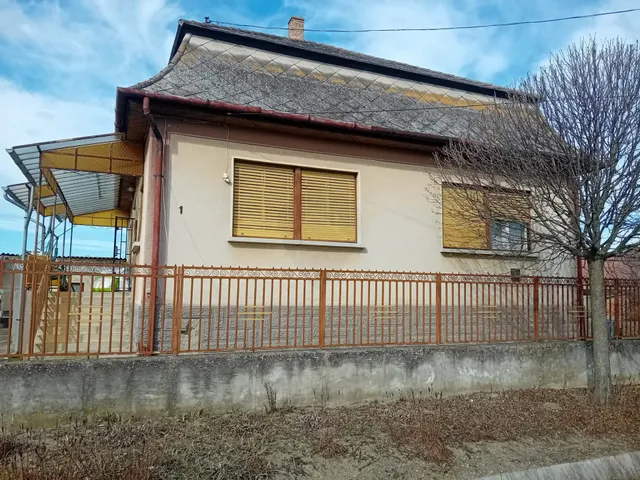 Eladó ház Tura 101 nm