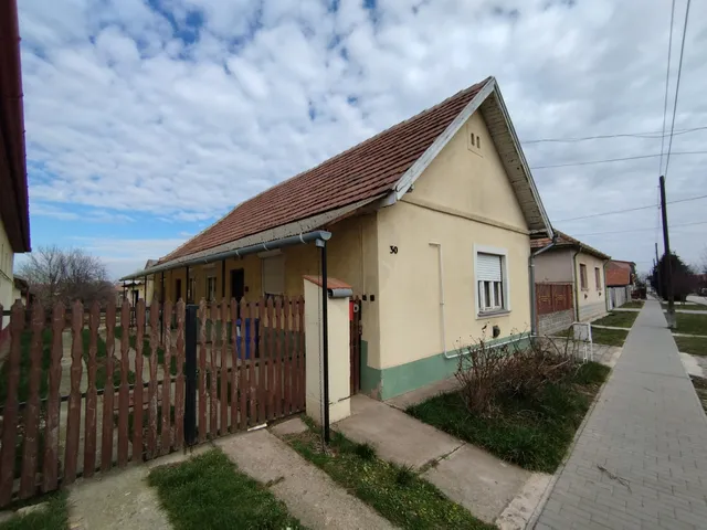 Eladó ház Kartal 85 nm