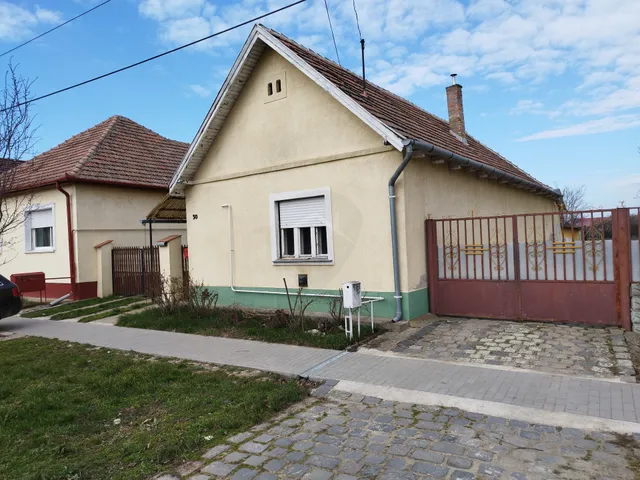 Eladó ház Kartal 85 nm