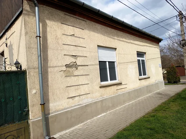 Eladó ház Hatvan 160 nm