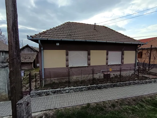 Eladó ház Kisbágyon 75 nm