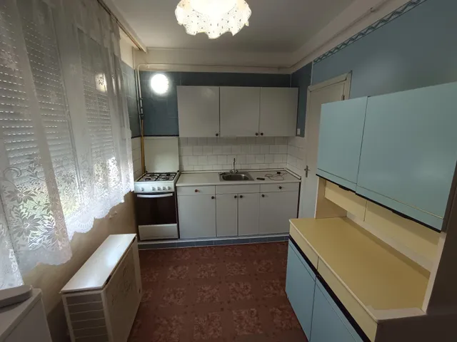 Eladó lakás Hatvan 7 nm