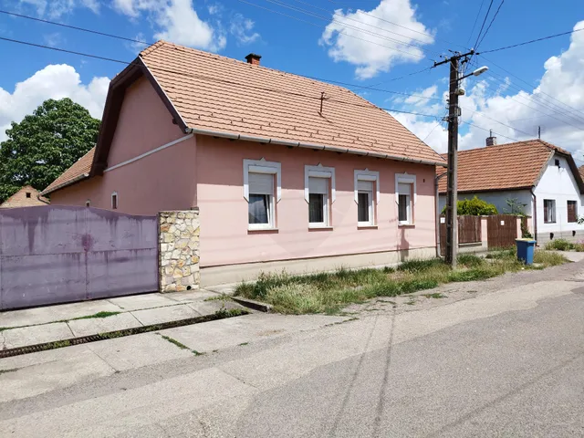 Eladó ház Hatvan 123 nm