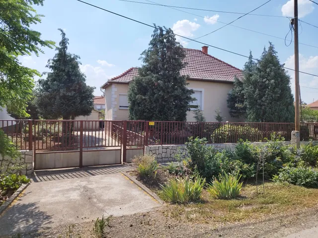 Eladó ház Ecséd 107 nm