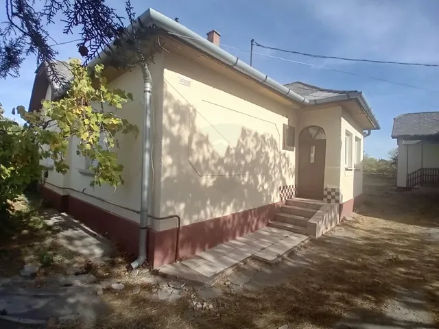 Eladó ház Besenyőtelek 79 nm