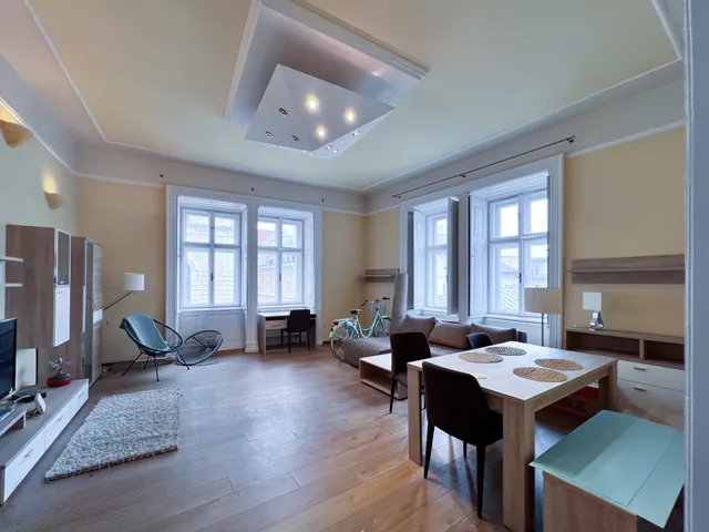 Eladó lakás Budapest VI. kerület 84 nm