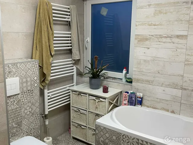 Eladó ház Pomáz, Vörösmarty-lakótelep 180 nm