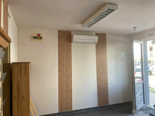 Eladó kereskedelmi és ipari ingatlan Nyíregyháza, Belváros 44 nm