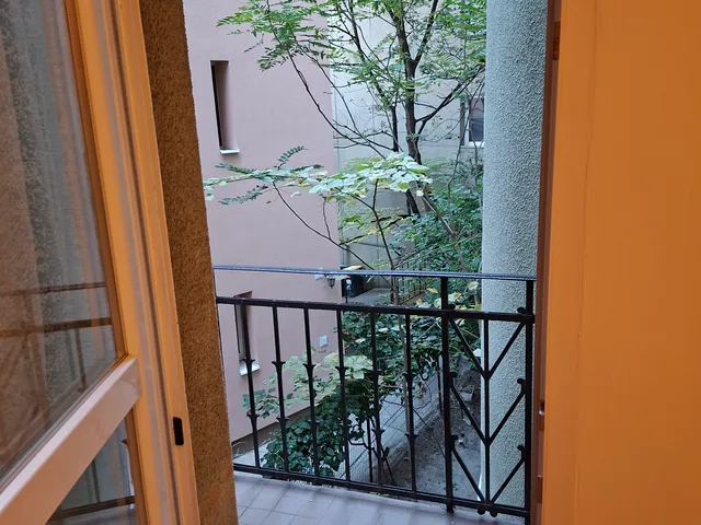 Kiadó kereskedelmi és ipari ingatlan Budapest I. kerület, Gellérthegy I. ker. 34 nm