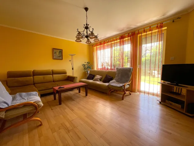 Kiadó ház Győr 110 nm