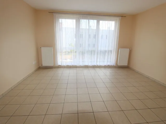 Kiadó lakás Győr, Sziget 53 nm