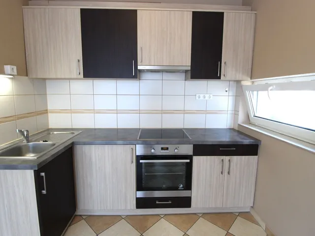 Kiadó lakás Győr, Sziget 53 nm