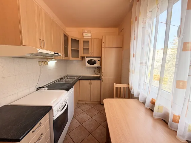 Kiadó lakás Győr, Adyváros 49 nm