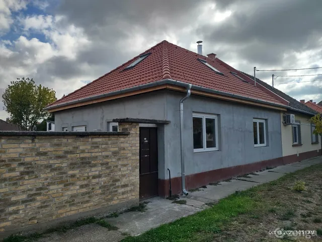 Eladó ház Baja, Szállásváros 120 nm