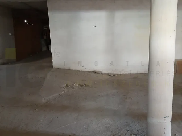 Kiadó garázs Szeged, Jósika utca 18 nm
