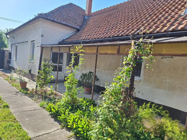 Eladó ház Szeged, Szőreg 120 nm