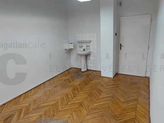 Kiadó kereskedelmi és ipari ingatlan Szeged, Belváros 15 nm