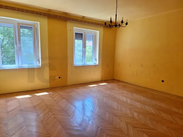 Eladó lakás Szeged, Belváros 71 nm