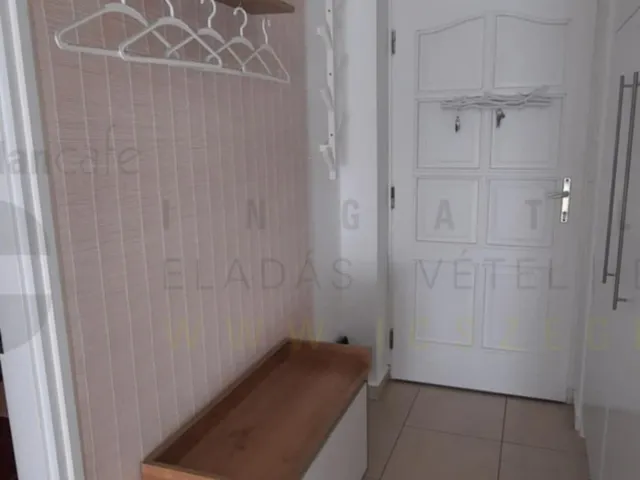 Kiadó lakás Szeged, Móraváros 52 nm