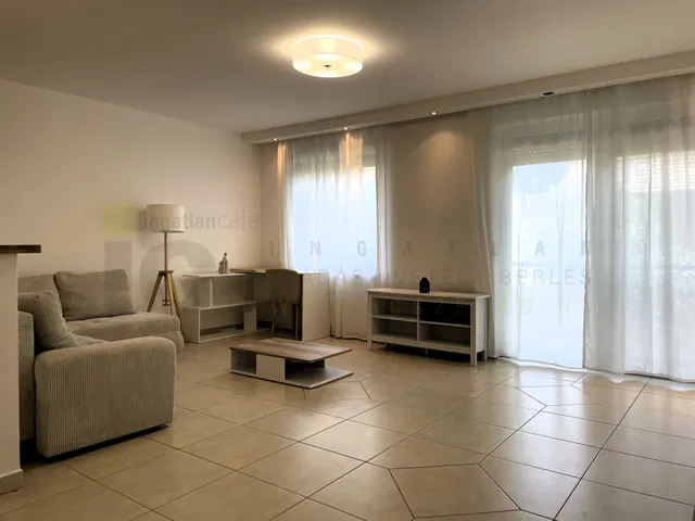 Kiadó lakás Szeged, Móraváros 52 nm