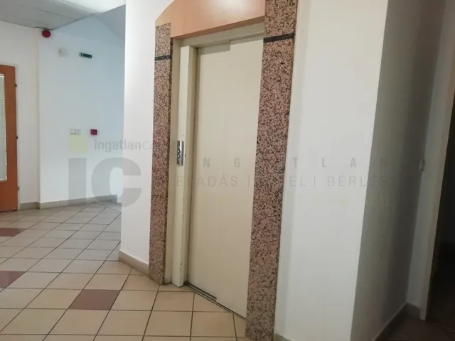 Eladó kereskedelmi és ipari ingatlan Szeged, Belváros 211 nm