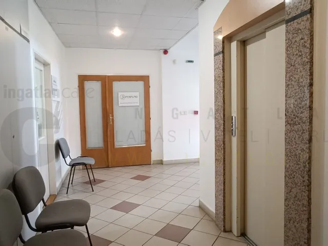 Eladó kereskedelmi és ipari ingatlan Szeged, Belváros 211 nm