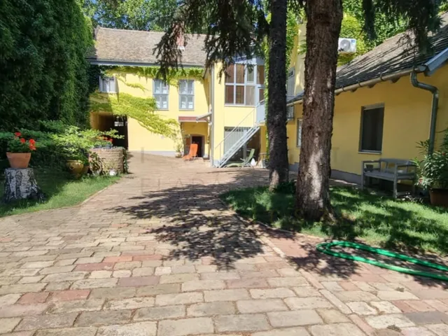 Eladó ház Szeged, Belváros 275 nm