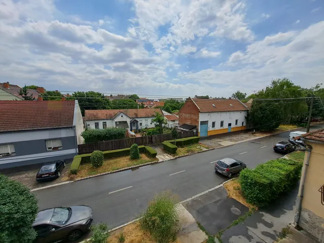 Kiadó lakás Szeged, Móraváros 36 nm