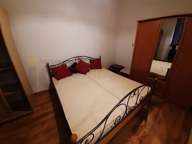 Eladó lakás Szeged, Felsőváros, Csongrádi sugárút 75 nm
