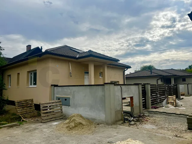 Eladó ház Szeged, Petőfitelep 95 nm