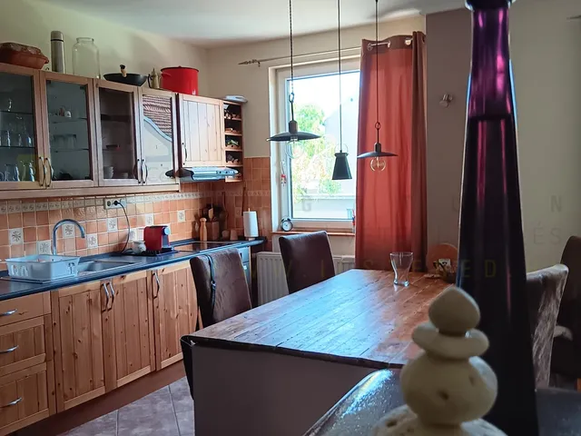 Kiadó lakás Szeged, Alsóváros, Szabad sajtó utca 54 nm