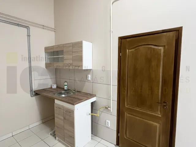 Kiadó lakás Szeged, Belváros, Hajnóczy utca 45 nm
