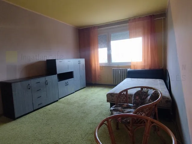 Eladó lakás Szeged, Makkosház, Lomnici utca 35 nm