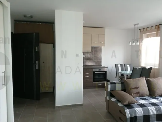 Kiadó lakás Szeged, Alsóváros, Szivárvány utca 40 nm