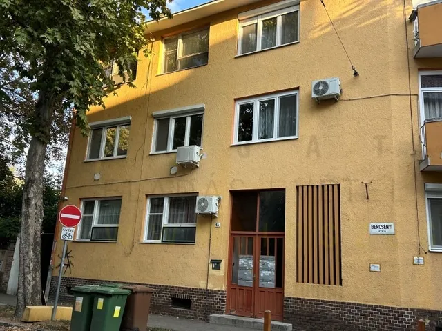 Eladó lakás Szeged, Belváros 75 nm