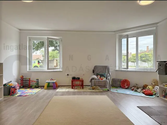 Eladó ház Szentes, Felsőpárt 103 nm