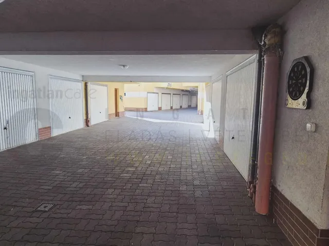 Eladó garázs Szeged, Felsőváros 28 nm