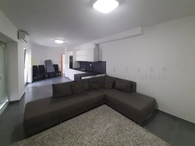 Kiadó lakás Szeged, Móraváros, Móra utca 70 nm