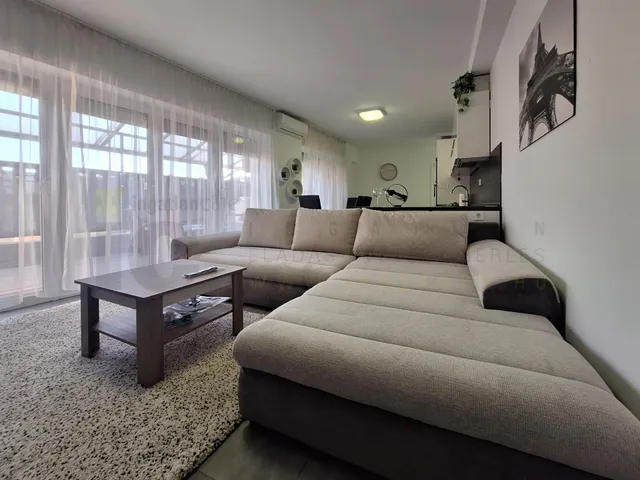 Kiadó lakás Szeged, Móraváros, Móra utca 70 nm