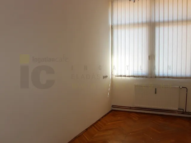 Kiadó kereskedelmi és ipari ingatlan Szeged, Belváros 12 nm