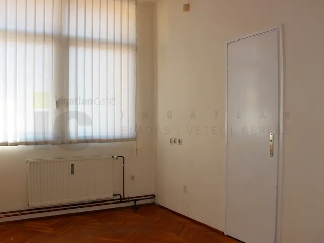 Kiadó kereskedelmi és ipari ingatlan Szeged, Belváros, Attila utca 12 nm