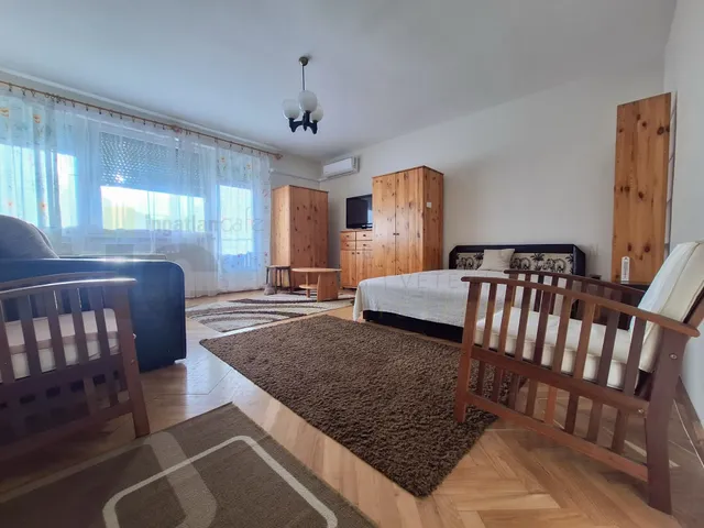 Eladó lakás Szeged, Alsóváros 44 nm