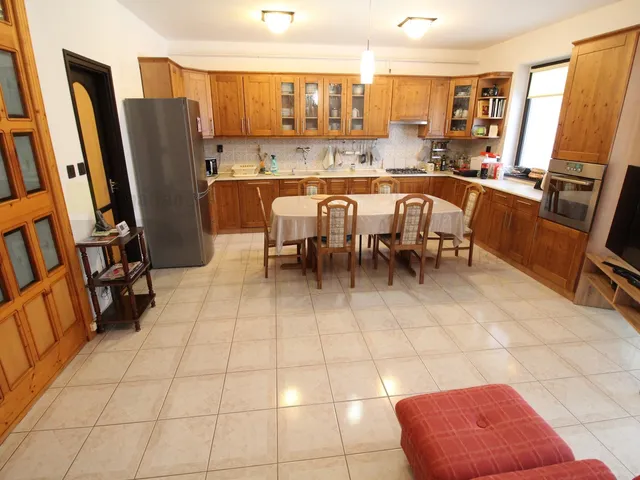 Eladó ház Szeged, Alsóváros 197 nm