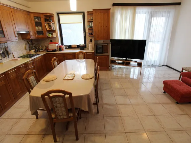 Eladó ház Szeged, Alsóváros 197 nm