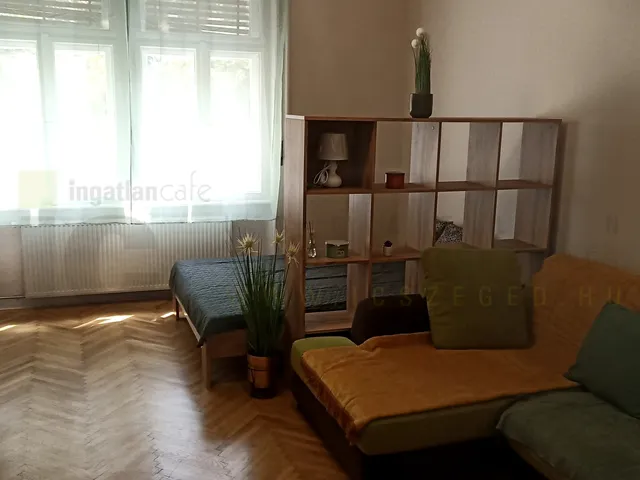 Eladó lakás Szeged, Belváros, Petőfi Sándor sugárút 64 nm