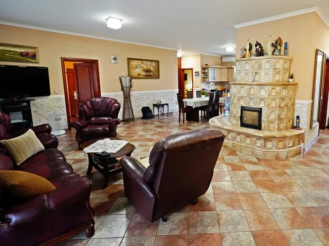 Eladó ház Szeged, Kiskundorozsma, Kökény utca 240 nm