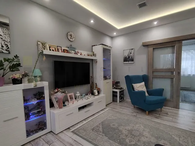 Eladó lakás Szeged, Móraváros, Felhő utca 99 nm